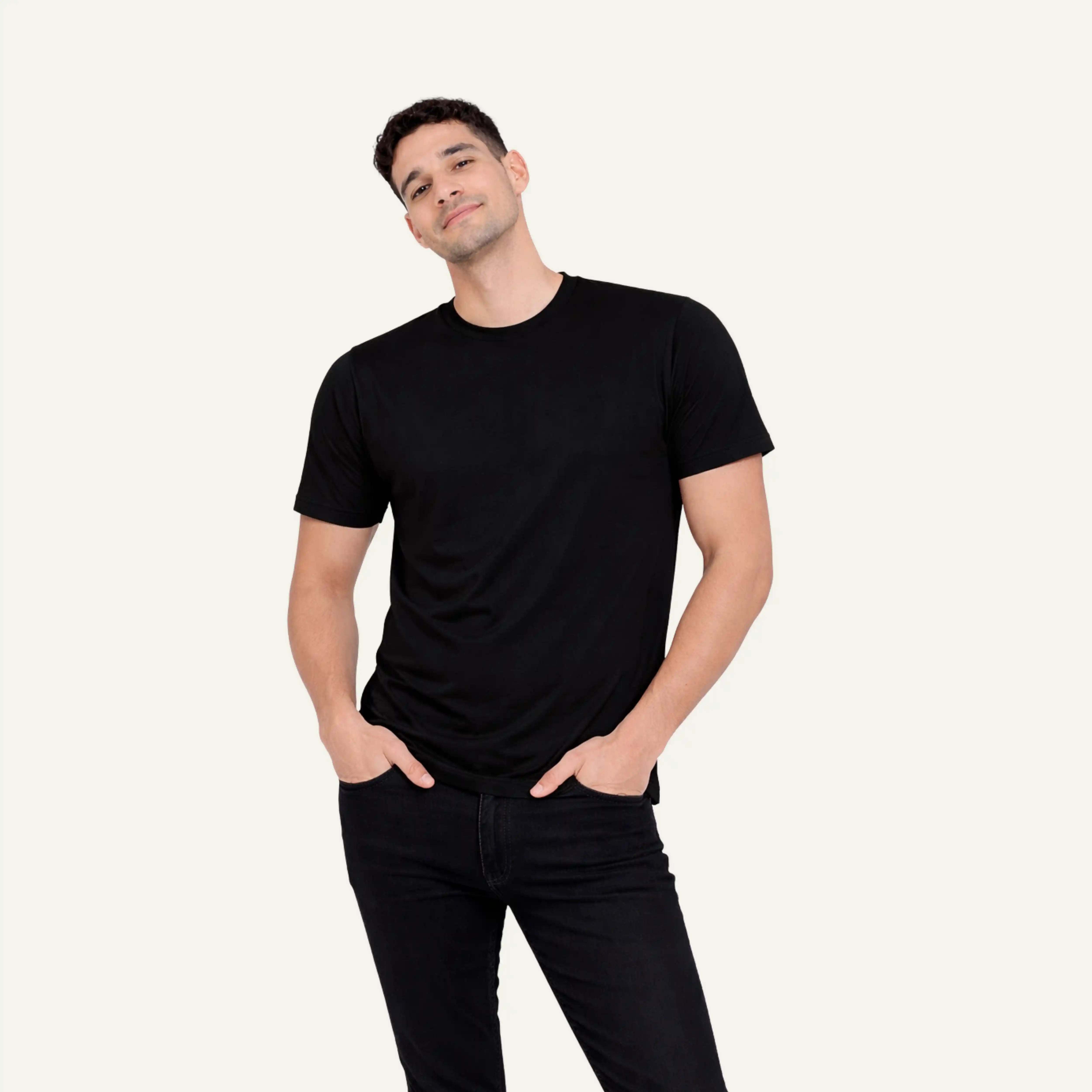 Playera oversize Playera T-Shirt Personalizada negro vista frontal HOODEE